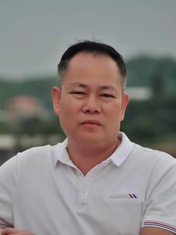 刘文芬丨刘—越过山河前行
