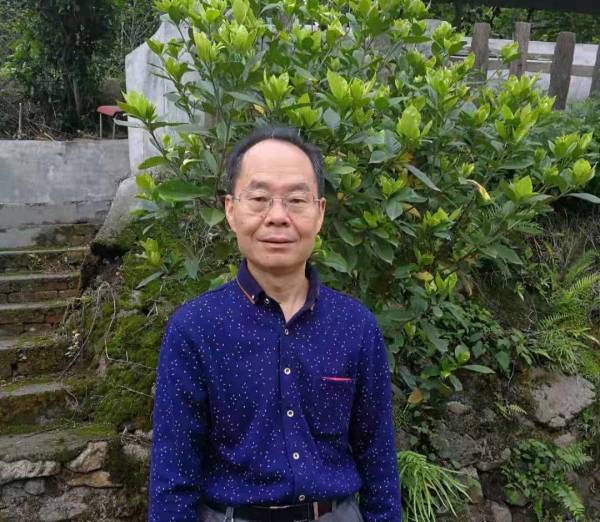 曾志辉.jpg