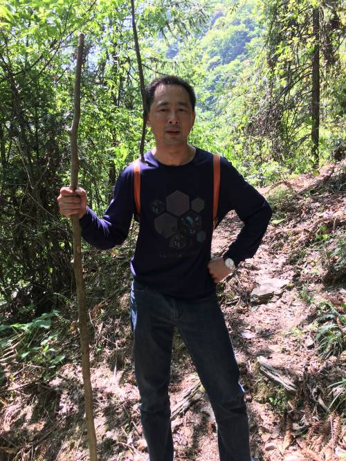 董思浩个人像片(1).jpg